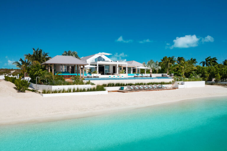 Abercrombie and Kent Villas: Luxury Villa Rentals for Unforgettable Travel Experiences